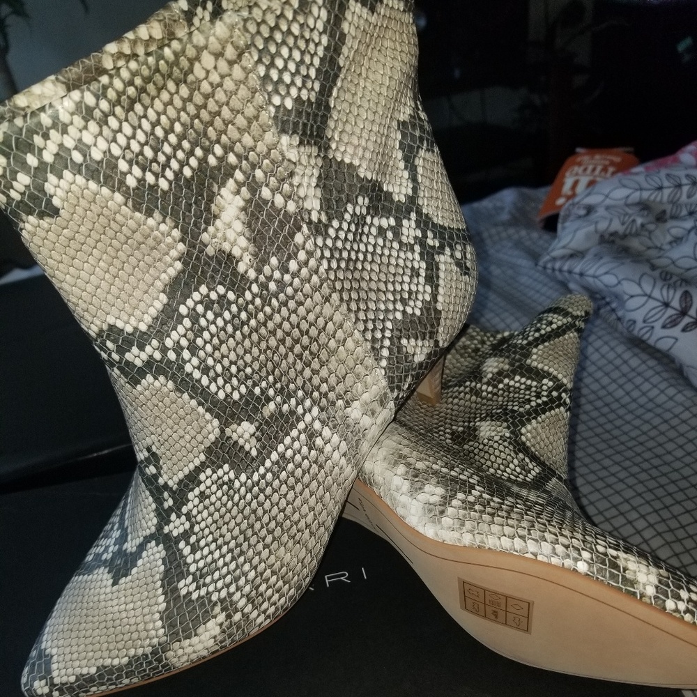 Women's Snake Skin High Herls